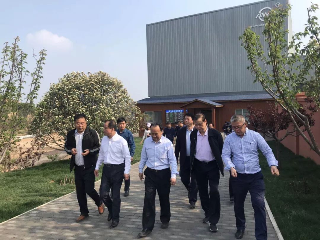 西安市人大常委会副主任韩宝生一行到阿尔卑斯进行调研