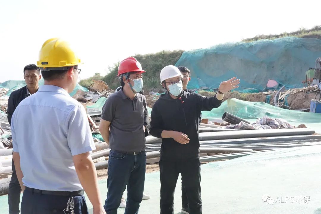 省生态环境厅西安督察局冯永强局长检查指导阎良污泥处置项目建设工作 省生态环境厅西安督察局冯永强局长检查指导阎良污泥处置项目建设工作