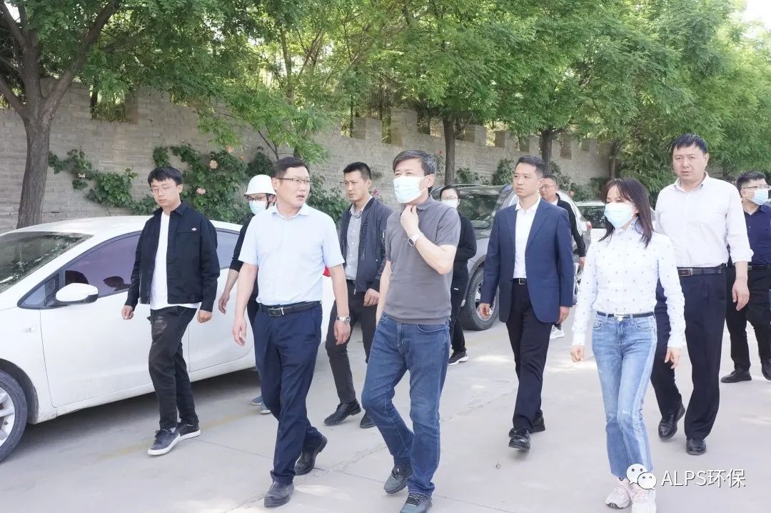 省生态环境厅西安督察局冯永强局长检查指导阎良污泥处置项目建设工作 省生态环境厅西安督察局冯永强局长检查指导阎良污泥处置项目建设工作